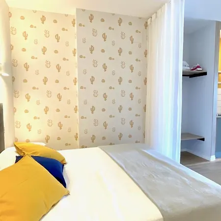 The Cliffs A Ribeira - Areoura