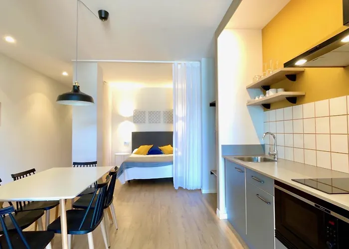 The Cliffs A Ribeira - Areoura *