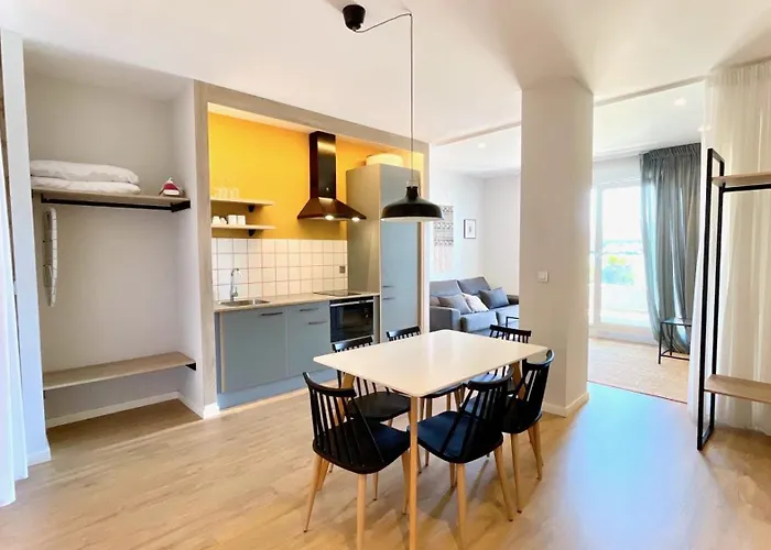 The Cliffs A Ribeira - Areoura * Foz